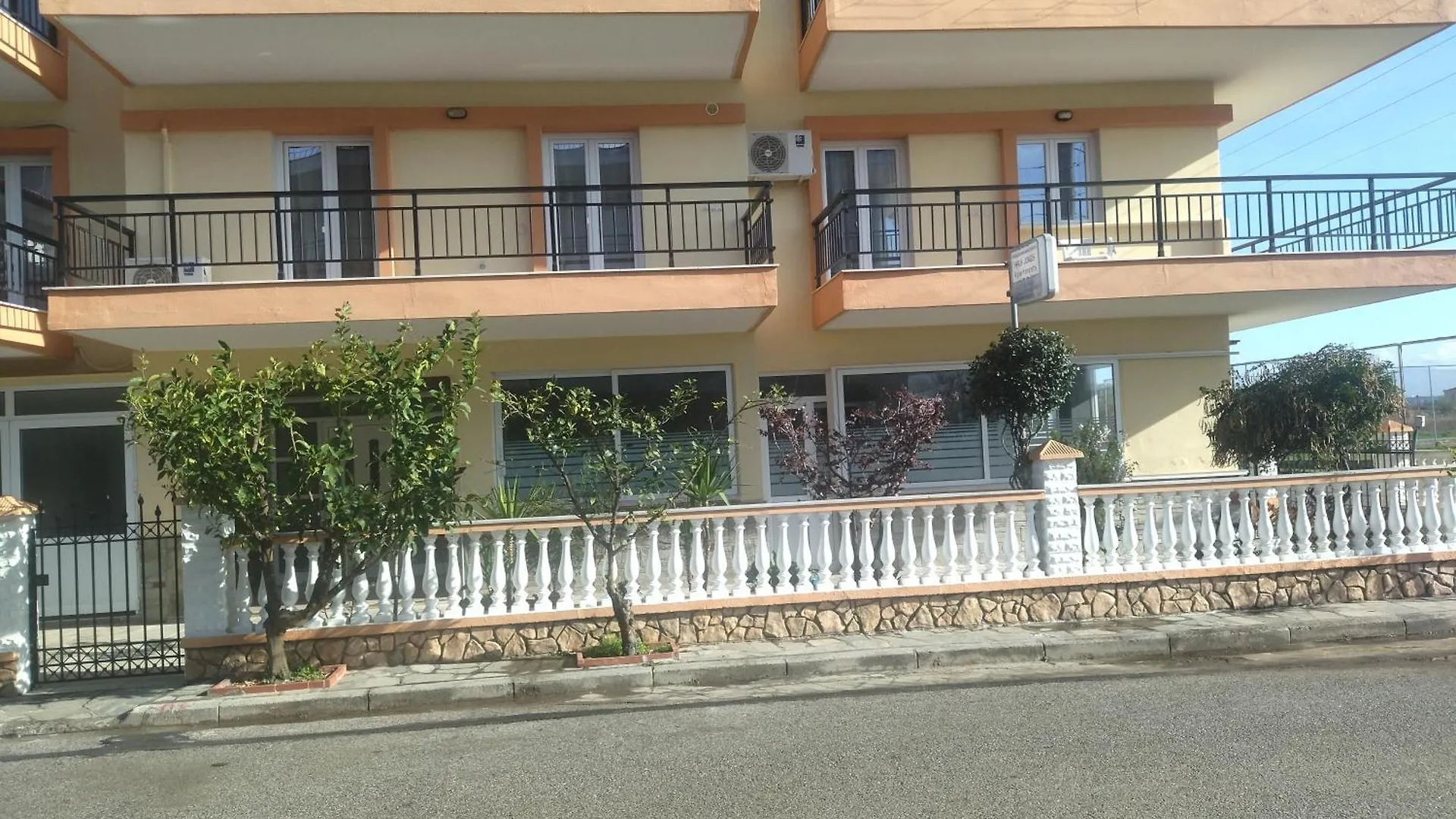 Aparthotel Haus Jorgos Apartments By Booking Kottas Paralia Dionysiou