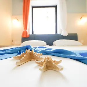 Dionisos Palms Daire